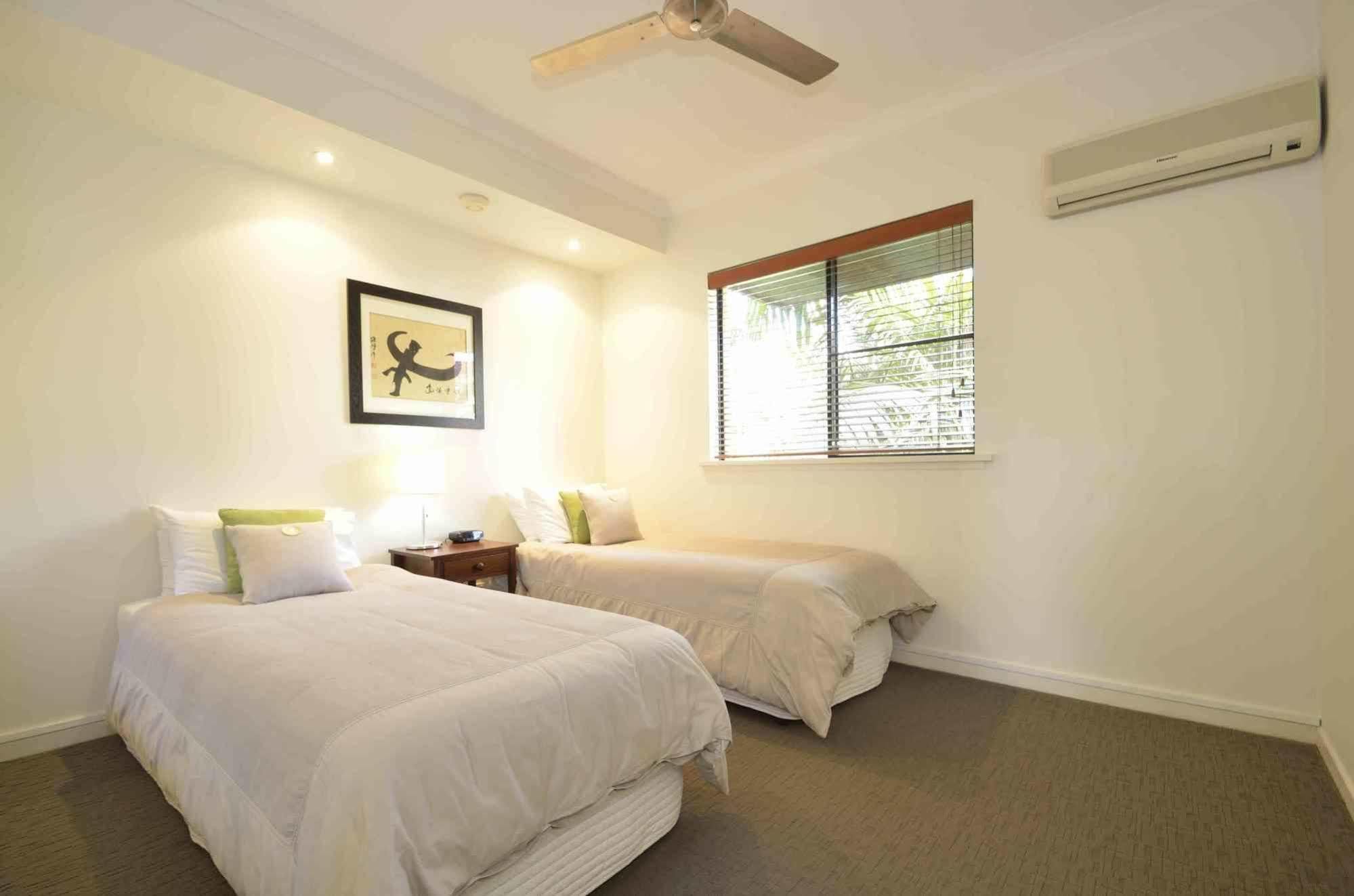 Bermuda Villas Sunshine Coast Екстериор снимка