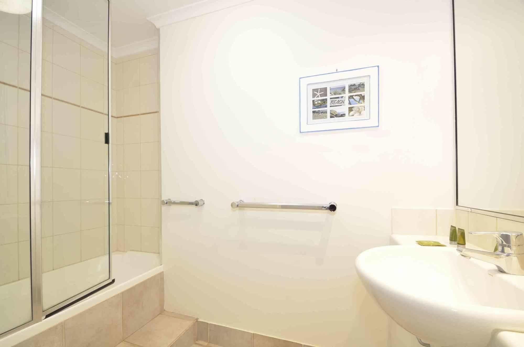 Bermuda Villas Sunshine Coast Екстериор снимка